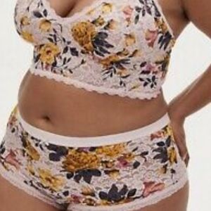 NWT Torrid bralette and panty set